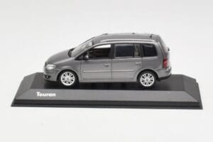 Volkswagen Touran Sport Platinum Grey Minichamps 1:43 TOURAN003 Druckguss