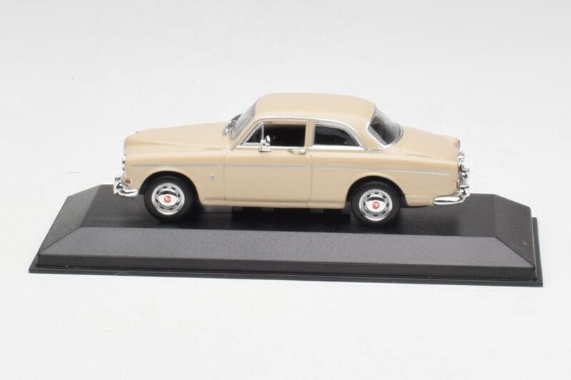 Volvo 121 Amazon Beige Minichamps 1:43 940171002 Druckguss