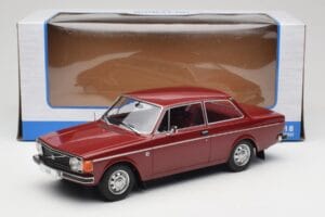Volvo 142 Dunkelrot MCG 1:18 MCG18443 Druckguss — Bild 6 von 6