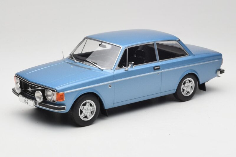Volvo 142 Hellblau MCG 1:18 MCG18444 Druckguss