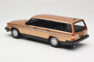 Volvo 240 GL Kombi Gold Metallic Minichamps 1:18 155171415 Druckguss — Bild 5 von 6
