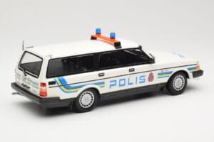 Volvo 240 GL Kombi Polis Sweden Minichamps 1:18 155171480 Druckguss — Bild 2 von 6