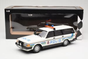 Volvo 240 GL Kombi Polis Sweden Minichamps 1:18 155171480 Druckguss — Bild 6 von 6