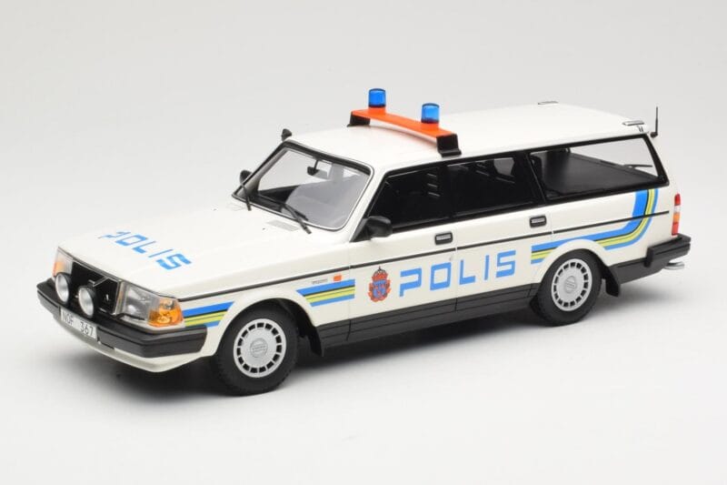 Volvo 240 GL Kombi Polis Sweden Minichamps 1:18 155171480 Druckguss