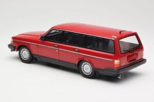 Volvo 240 GL Kombi Rot Minichamps 1:18 155171411 Druckguss — Bild 5 von 6