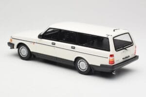 Volvo 240 GL Kombi Weiß Minichamps 1:18 155171412 Druckguss — Bild 5 von 6