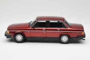 Volvo 240 GL Dark Red Metallic Minichamps 1:18 155171406 Druckguss — Bild 3 von 6