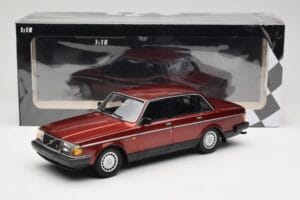 Volvo 240 GL Dark Red Metallic Minichamps 1:18 155171406 Druckguss — Bild 6 von 6