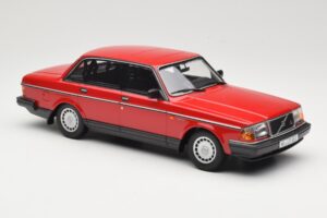 Volvo 240 GL Dunkelrot Minichamps 1:18 166171401 Druckguss — Bild 4 von 6