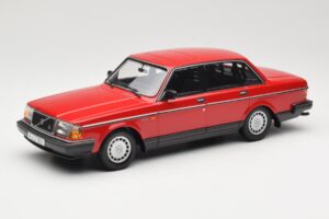 Volvo 240 GL Dunkelrot Minichamps 1:18 166171401 Druckguss