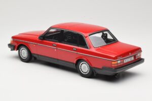Volvo 240 GL Dunkelrot Minichamps 1:18 166171401 Druckguss — Bild 5 von 6