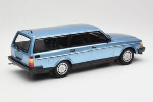 Volvo 240 GL Estate Blue Metallic Minichamps 1:18 155171414 Druckguss — Bild 2 von 6