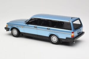 Volvo 240 GL Estate Blue Metallic Minichamps 1:18 155171414 Druckguss — Bild 5 von 6