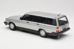 Volvo 240 GL Estate Silber Minichamps 1:18 155171416 Druckguss — Bild 5 von 6