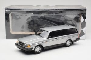 Volvo 240 GL Estate Silber Minichamps 1:18 155171416 Druckguss — Bild 6 von 6
