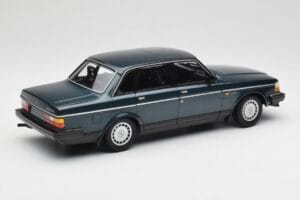 Volvo 240 GL Petrol Metallic Minichamps 1:18 155171407 Druckguss — Bild 2 von 6