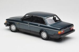 Volvo 240 GL Petrol Metallic Minichamps 1:18 155171407 Druckguss — Bild 5 von 6