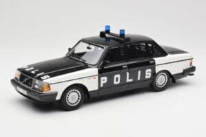 Volvo 240 GL Polis Sweden Schwarz Minichamps 1:18 155171497 Druckguss