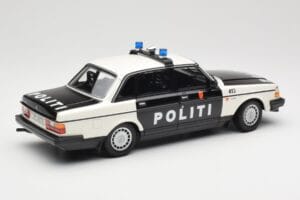 Volvo 240 GL Politi Norway Schwarz Minichamps 1:18 155171496 Druckguss — Bild 2 von 6