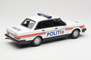 Volvo 240 GL Politi Norway Minichamps 1:18 155171491 Druckguss — Bild 2 von 6