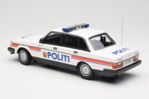 Volvo 240 GL Politi Norway Minichamps 1:18 155171491 Druckguss — Bild 5 von 6