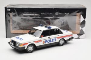 Volvo 240 GL Politi Norway Minichamps 1:18 155171491 Druckguss — Bild 6 von 6