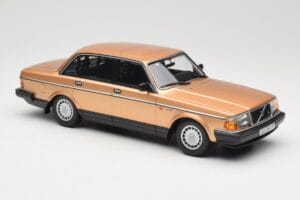 Volvo 240 GL Gold Minichamps 1:18 155171405 Druckguss — Bild 4 von 6