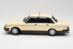 Volvo 240 GL Taxi Minichamps 1:18 155171494 Druckguss — Bild 3 von 6