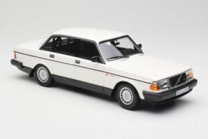 Volvo 240 GL Weiß Minichamps 1:18 155171402 Druckguss — Bild 4 von 6
