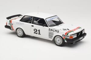 Volvo 240 Turbo #21 P. Stureson DTM Winner Wunstorf 1985 AUTOart 1:18 88592 Druckguss — Bild 6 von 8
