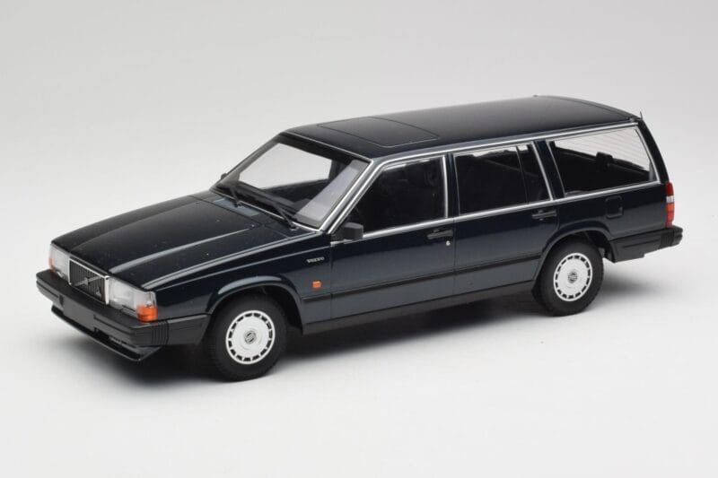 Volvo 740 GL Kombi Dunkelgrün Metallic Minichamps 1:18 155171771 Druckguss