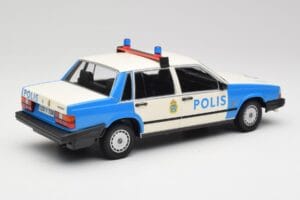 Volvo 740 GL Schwedische Polizei Minichamps 1:18 155171791 Druckguss — Bild 2 von 6