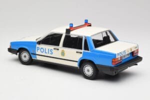 Volvo 740 GL Schwedische Polizei Minichamps 1:18 155171791 Druckguss — Bild 5 von 6