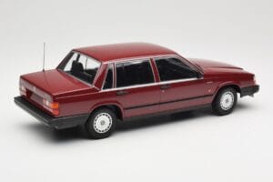 Volvo 740 GL Rot Minichamps 1:18 155171704 Druckguss — Bild 2 von 6