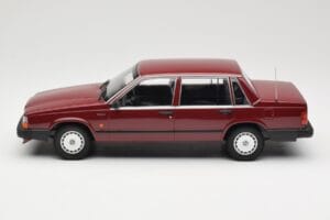 Volvo 740 GL Rot Minichamps 1:18 155171704 Druckguss — Bild 3 von 6