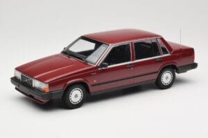 Volvo 740 GL Rot Minichamps 1:18 155171704 Druckguss