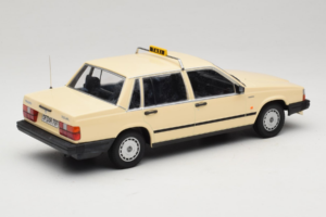 Volvo 740 GL Taxi Deutschland Minichamps 1:18 155171792 Druckguss — Bild 2 von 6