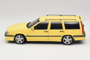Volvo 850 T-5R Kombi Cream Yellow AUTOart 1:18 79506 Druckguss — Bild 4 von 8