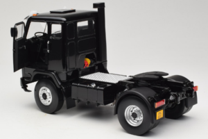 Volvo F88 John Player Special Black MCG 1:18 MCG18217 Druckguss — Bild 5 von 8