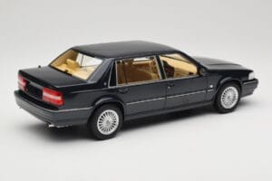Volvo S90 Royal Blue DNA 1:18 DNA000088 Druckguss — Bild 2 von 6