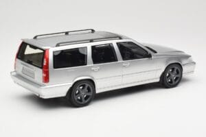 Volvo V70 R P80 Silber DNA 1:18 DNA000155 Druckguss — Bild 2 von 6