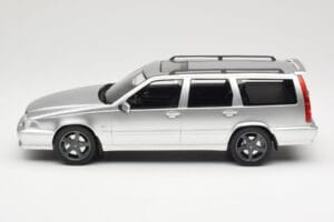 Volvo V70 R P80 Silber DNA 1:18 DNA000155 Druckguss — Bild 3 von 6