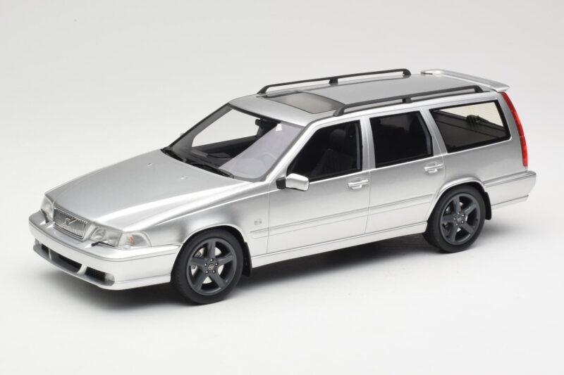 Volvo V70 R P80 Silber DNA 1:18 DNA000155 Druckguss