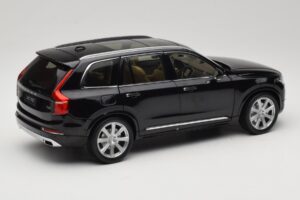 Volvo XC90 Onyx Black Paudi Model 1:18 9430842 Druckguss — Bild 3 von 8