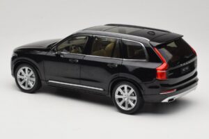 Volvo XC90 Onyx Black Paudi Model 1:18 9430842 Druckguss — Bild 7 von 8