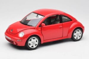 Volkswagen New Beetle Rot Bburago 1:18 8185108 Druckguss