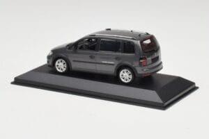 Volkswagen Cross Touran Platinum Grau Minichamps 1:43 400056170 Druckguss — Bild 3 von 4