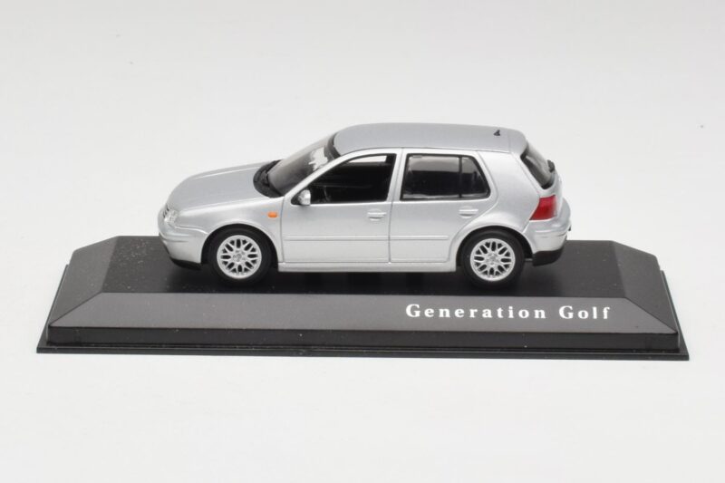 Volkswagen Golf Mk4 Reflex Silber Minichamps 1:43 4527111022 Druckguss