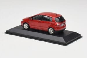 Volkswagen Golf Plus Tornado Rot Minichamps 1:43 821911110 Druckguss — Bild 3 von 4