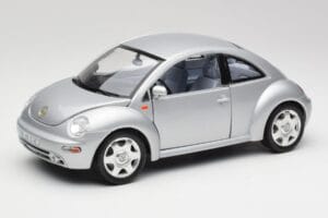 Volkswagen New Beetle Reflex Silber Metallic Bburago 1:18 3322 Druckguss